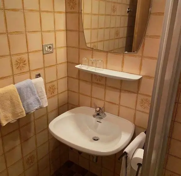 スタンダードルーム, Gasthof Albergo Ressmair