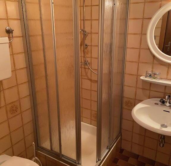 스탠다드 트리플 룸, Gasthof Albergo Ressmair