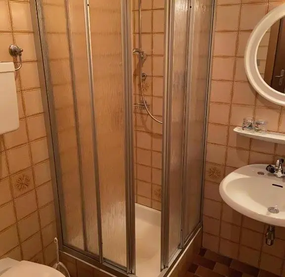 スタンダードトリプルルーム, Gasthof Albergo Ressmair