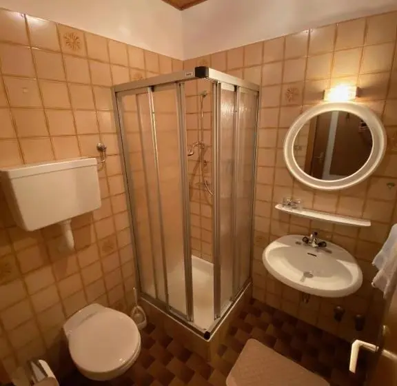 スタンダードトリプルルーム, Gasthof Albergo Ressmair