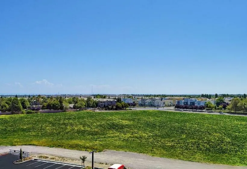 キングサイズベッドのスイートルーム, Towneplace Suites Sacramento Airport Natomas