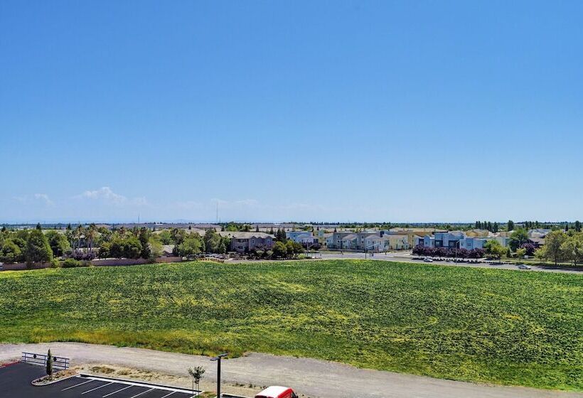 Люкс, Towneplace Suites Sacramento Airport Natomas