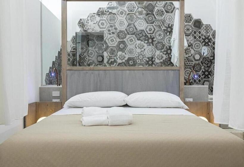 标准间带漩涡浴缸, Lucente Rooms & Suites