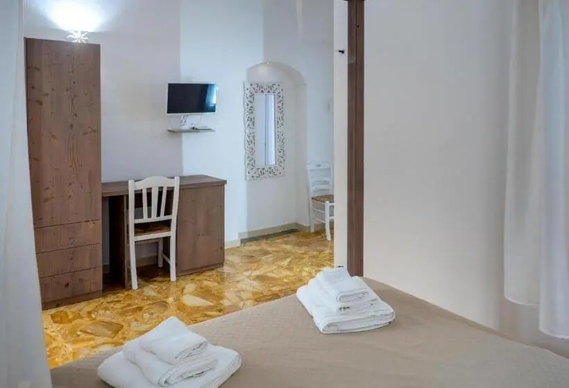 スタンダードルーム, Lucente Rooms & Suites