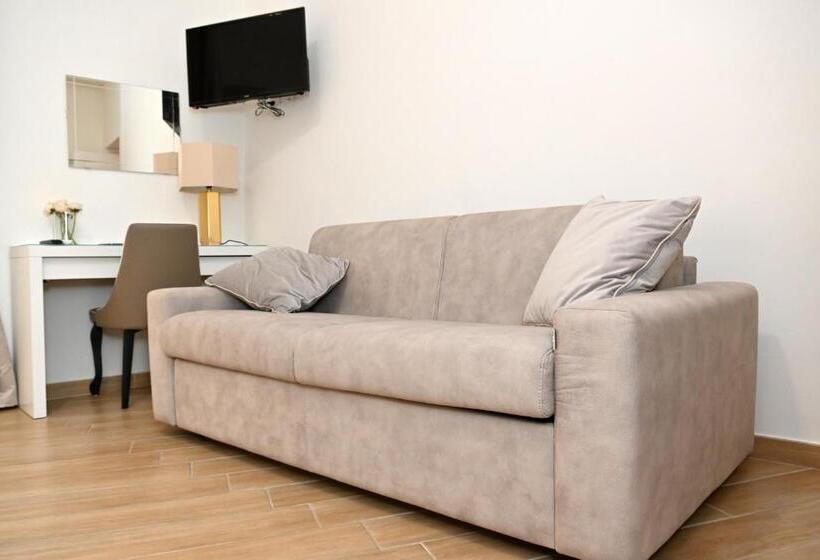 اتاق لوکس چهار تخته, Olimpia Residence