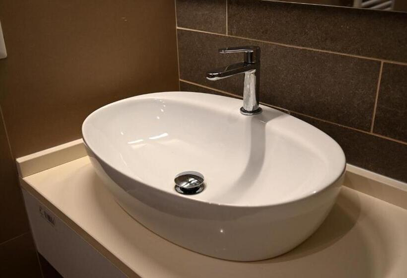 اتاق لوکس, Olimpia Residence