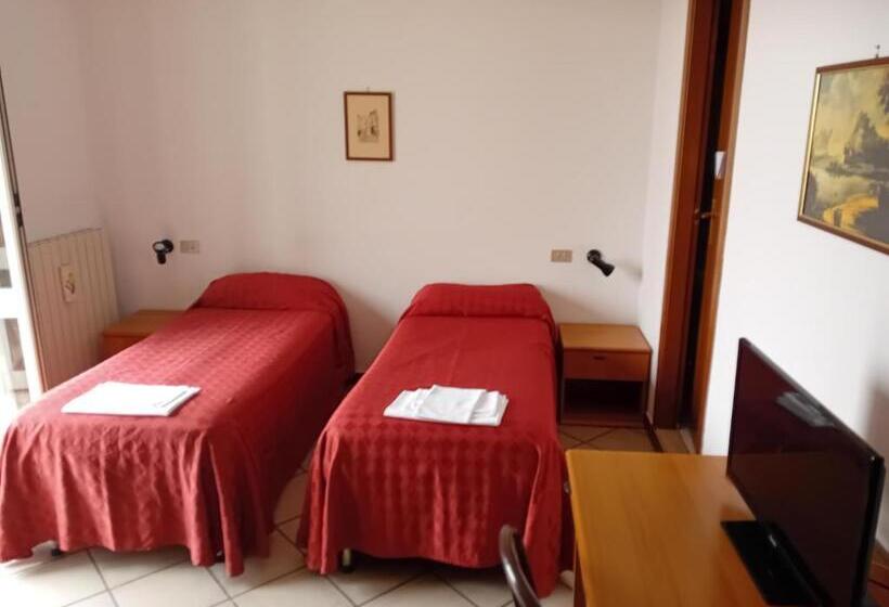 غرفة إقتصادية, San Francesco Inn