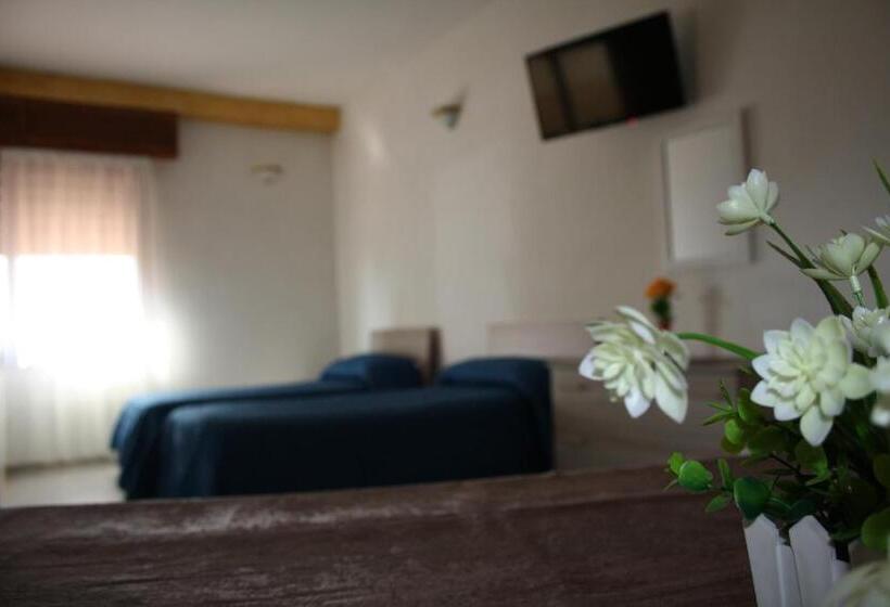 חדר סטנדרט לארבעה, B&b Borgo Pileri