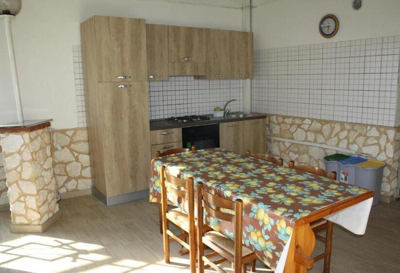 اتاق استاندارد چهار تخته, B&b Borgo Pileri