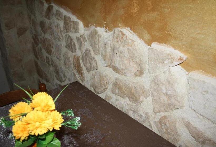 חדר סטנדרט לארבעה, B&b Borgo Pileri