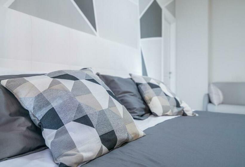 اتاق استاندارد سه نفره, B&b La Stella