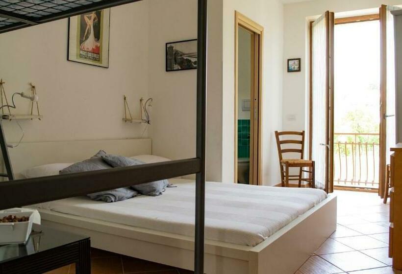 חדר סטנדרט לארבעה, L Arcadia