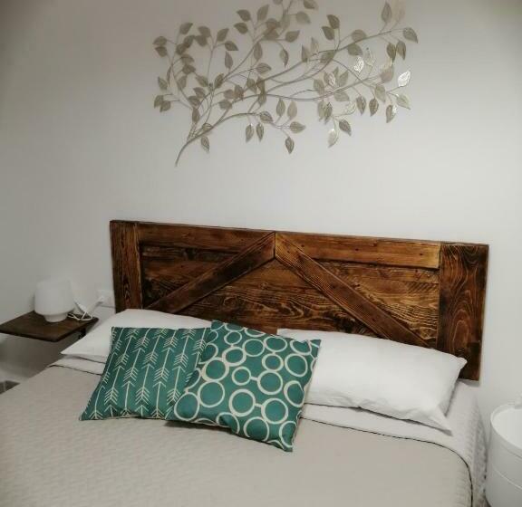 标准间, Tre Orologi