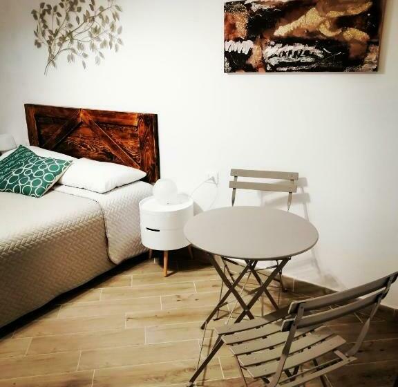 标准间, Tre Orologi