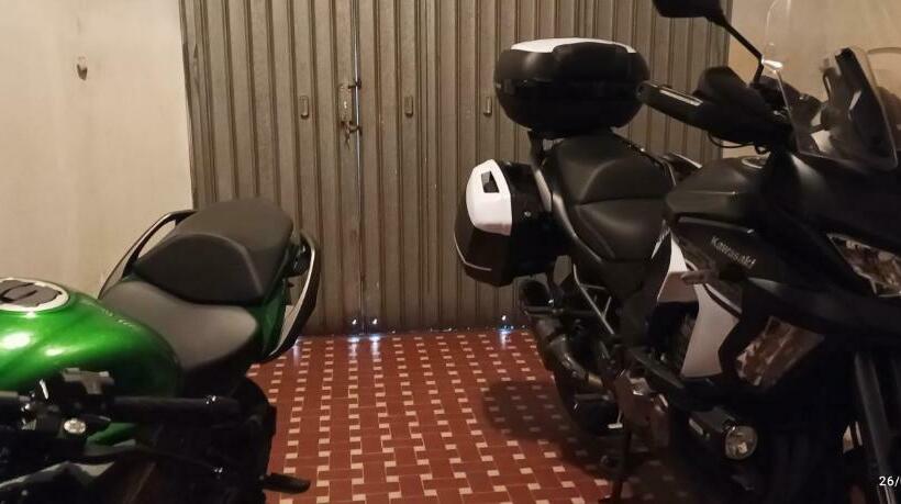 带共用浴室的标准房间, B&b Da Andreina