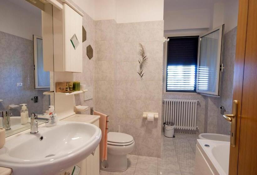 غرفة قياسية, B&b Tra Gli Ulivi