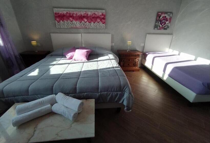 اتاق لوکس با چشمانداز باغ, La Bouganville B&b