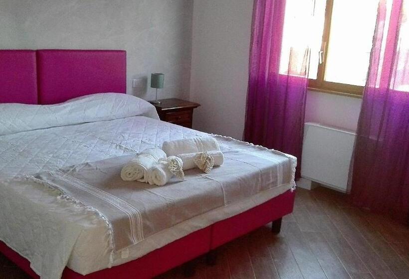 اتاق لوکس با چشمانداز باغ, La Bouganville B&b