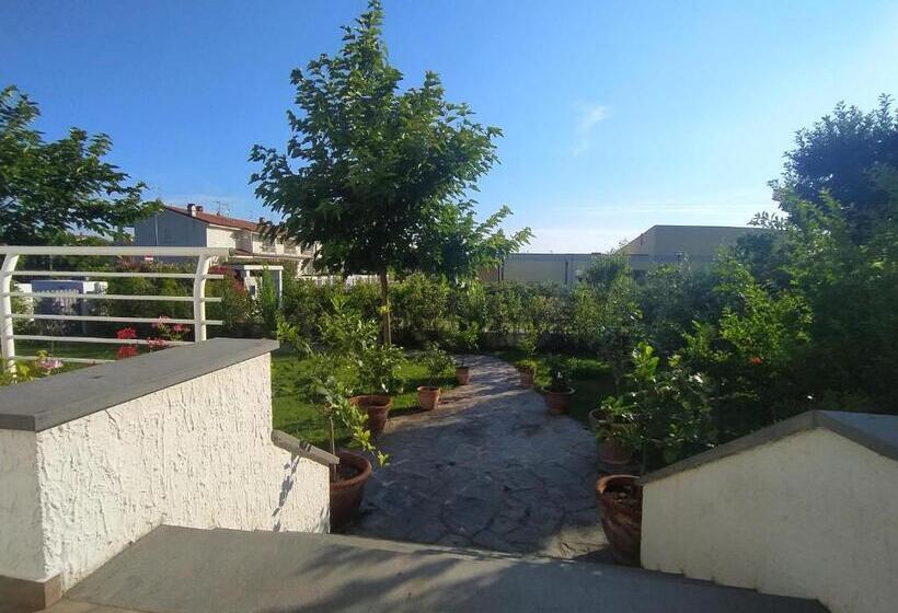 ویلای 1 خوابه با چشمانداز باغ, La Bouganville B&b