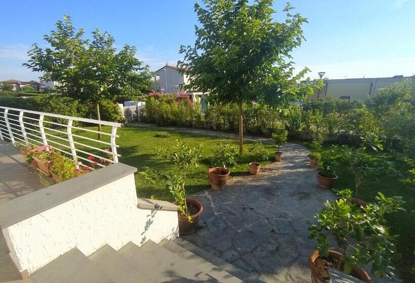 ویلای 1 خوابه با چشم‌انداز باغ, La Bouganville B&b