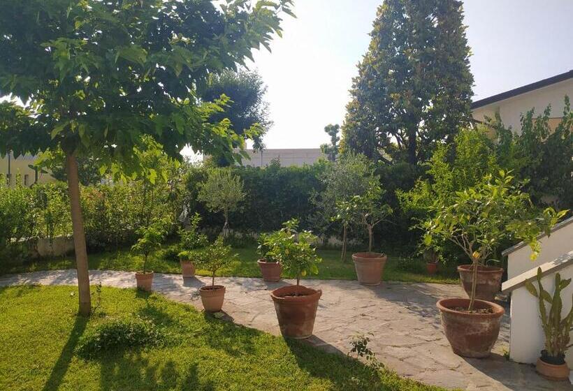 ویلای 1 خوابه با چشمانداز باغ, La Bouganville B&b