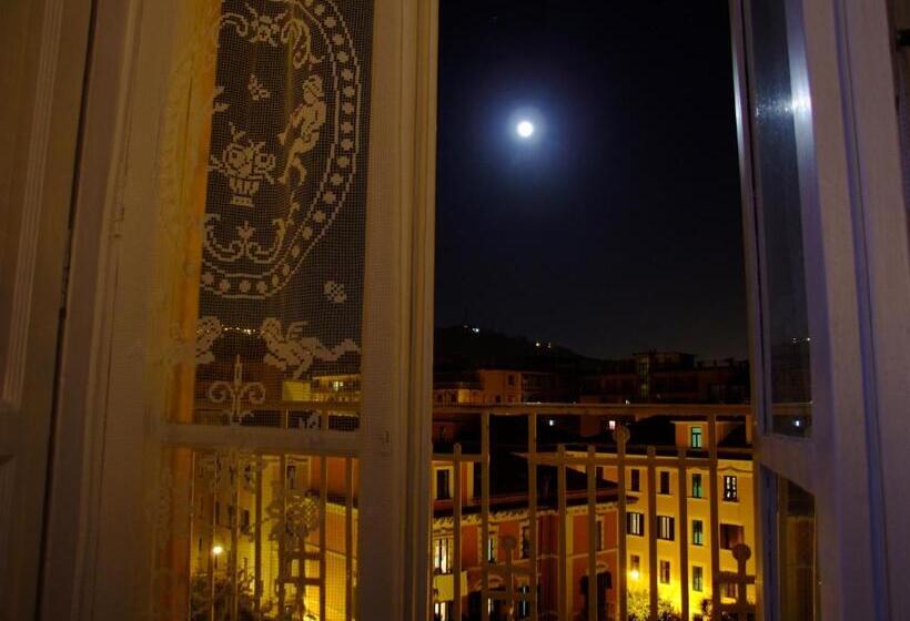 اتاق استاندارد سه نفره, L Una Di Notte