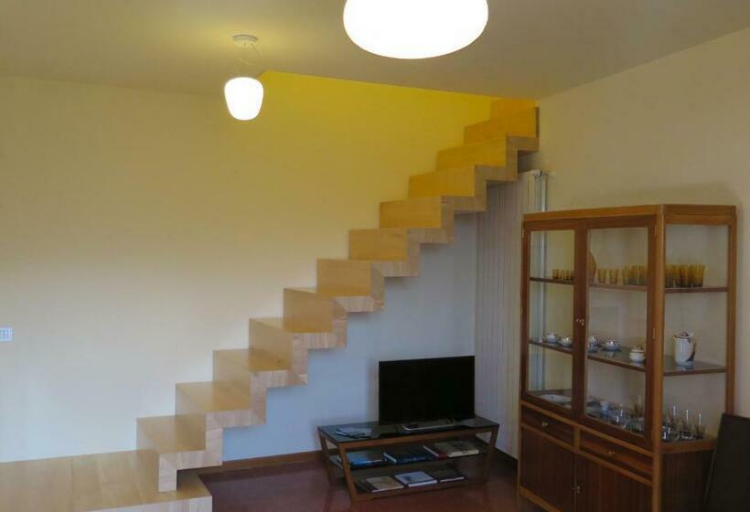 标准三人间, Porta Baciamano