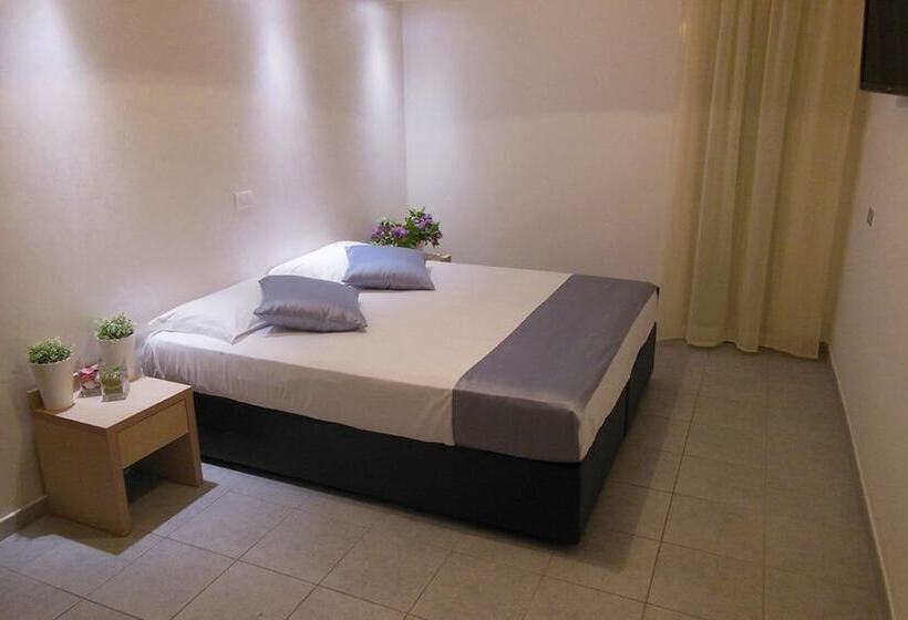 اتاق استاندارد, Alda Amelia