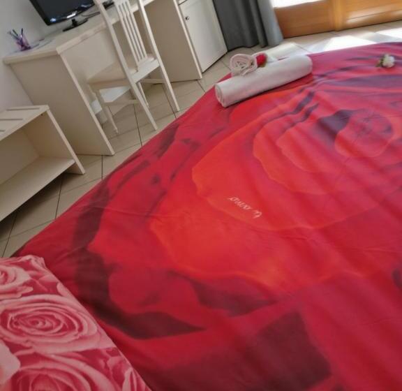 Superior room with lake view, Agriturismo Nonna Bettina