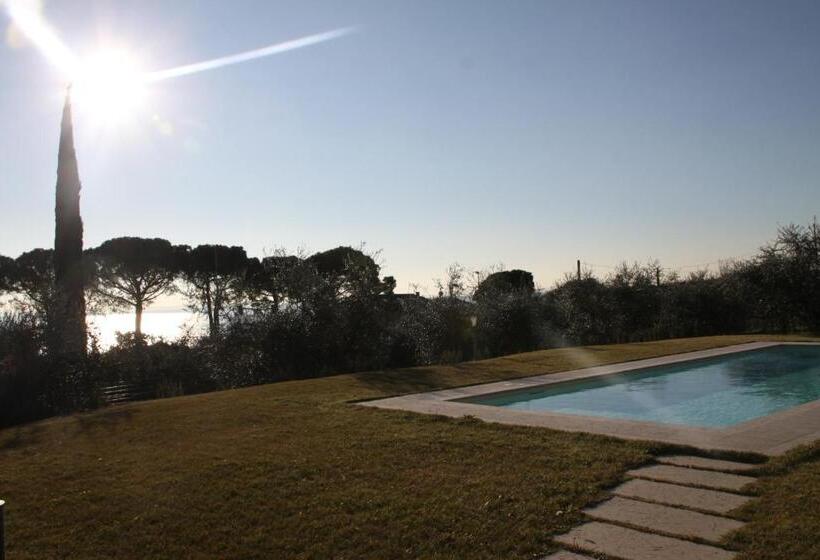 Superior room with lake view, Agriturismo Nonna Bettina