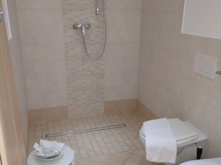 스탠다드 룸 호수 전망, Agriturismo Nonna Bettina