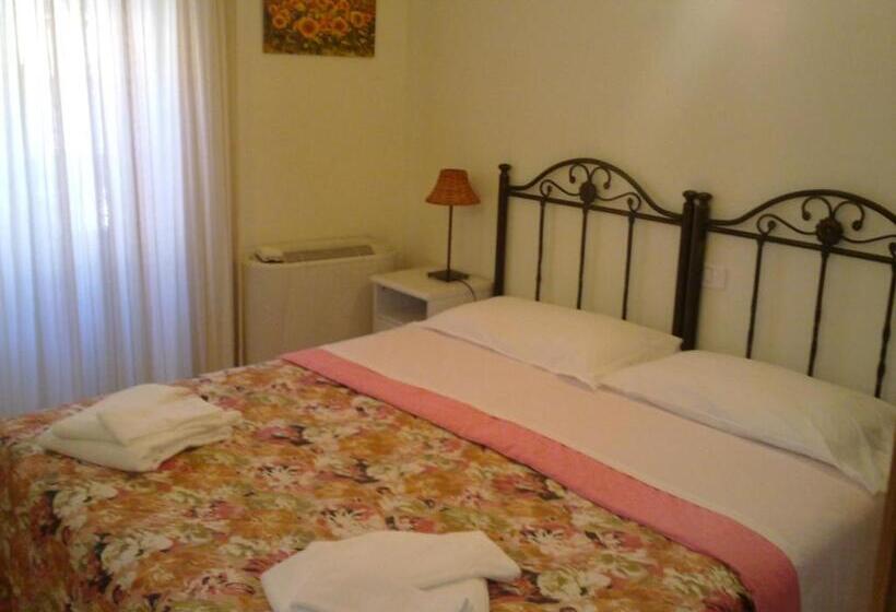 غرفة قياسية رباعية, Locanda Maja B&b