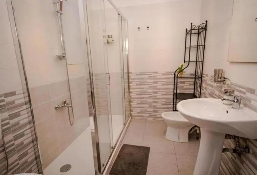 اتاق استاندارد چهار تخته, Cconforthotels R&b Semplici Emozioni Self Check In