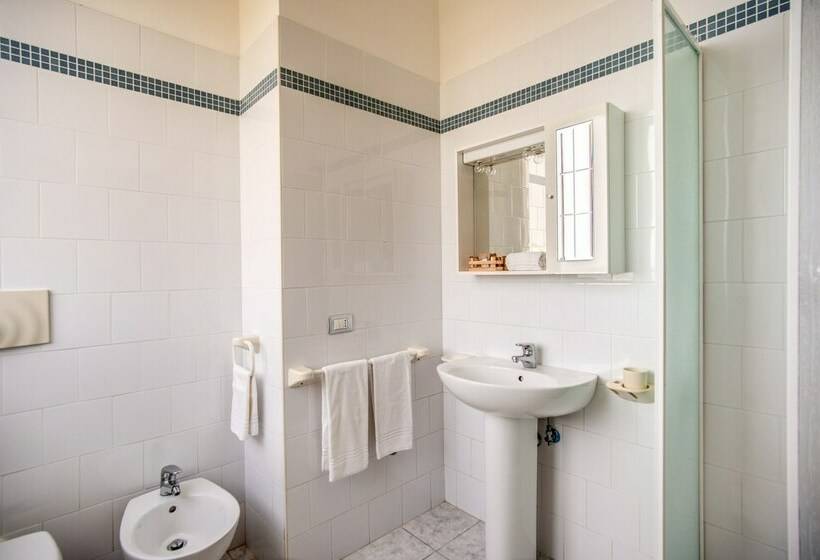 标准单人间, Villa Mg