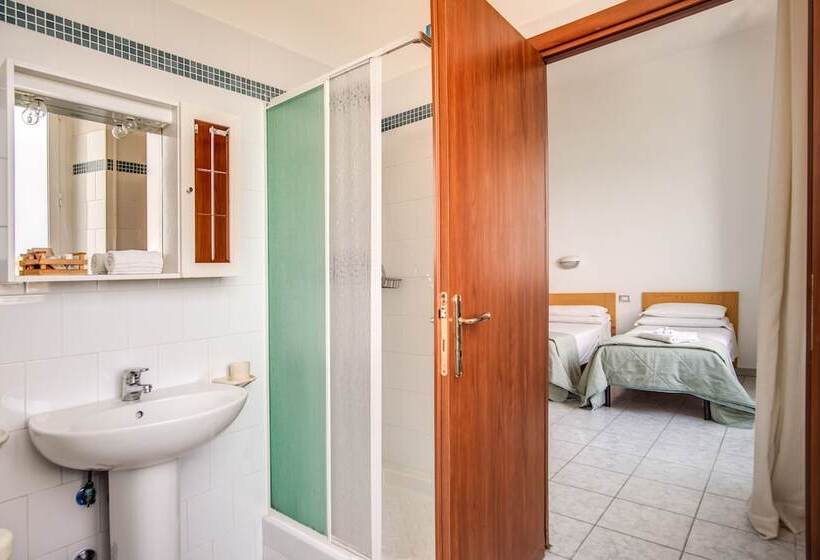 Четырехместный Номер Стандарт, Villa Mg