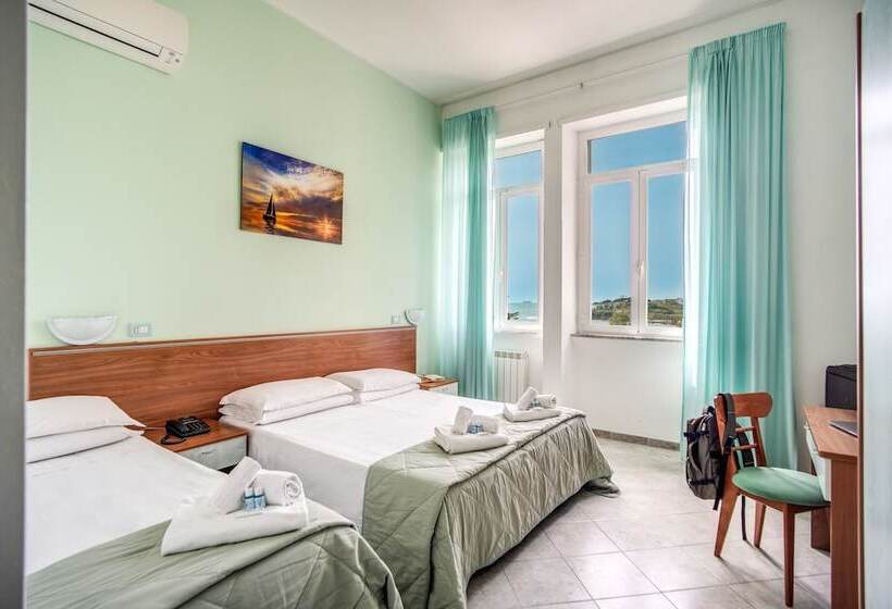 Номер Стандарт Трехместный, Villa Mg