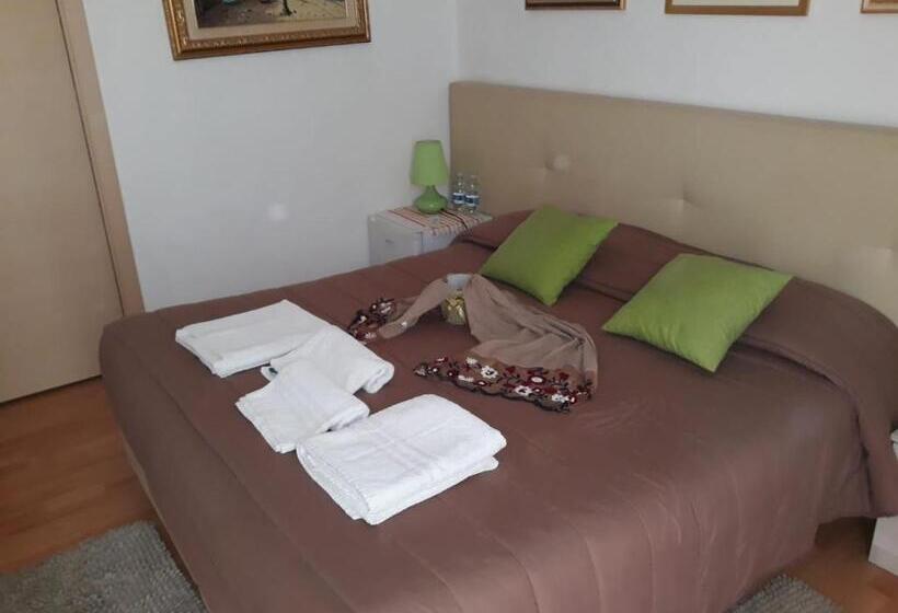 اتاق لوکس, Affittacamere Il Cortile
