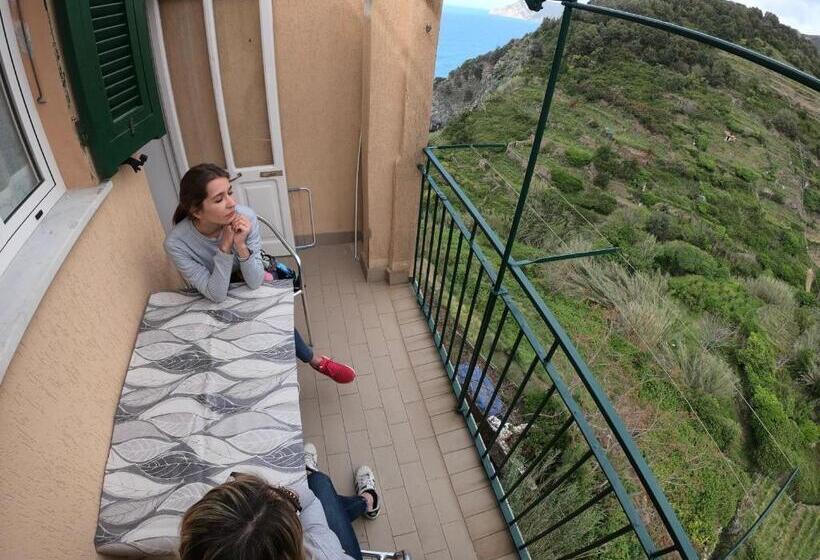 バス共有のスタンダードルーム, Punto Zero