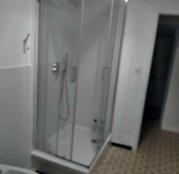 اتاق استاندارد, Virginias B&b