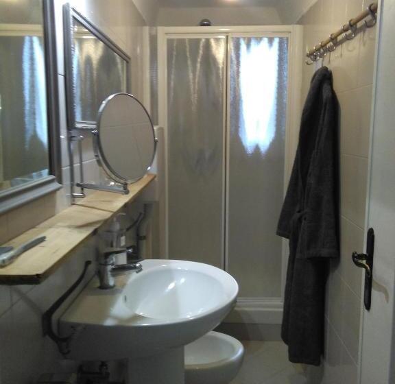 Chambre Triple Standard, Virginias B&b