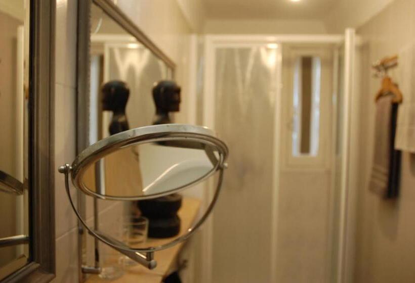 Chambre Triple Standard, Virginias B&b