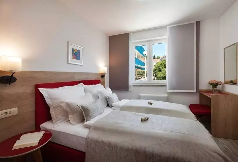 エコノミールーム, Aparthotel Pharia