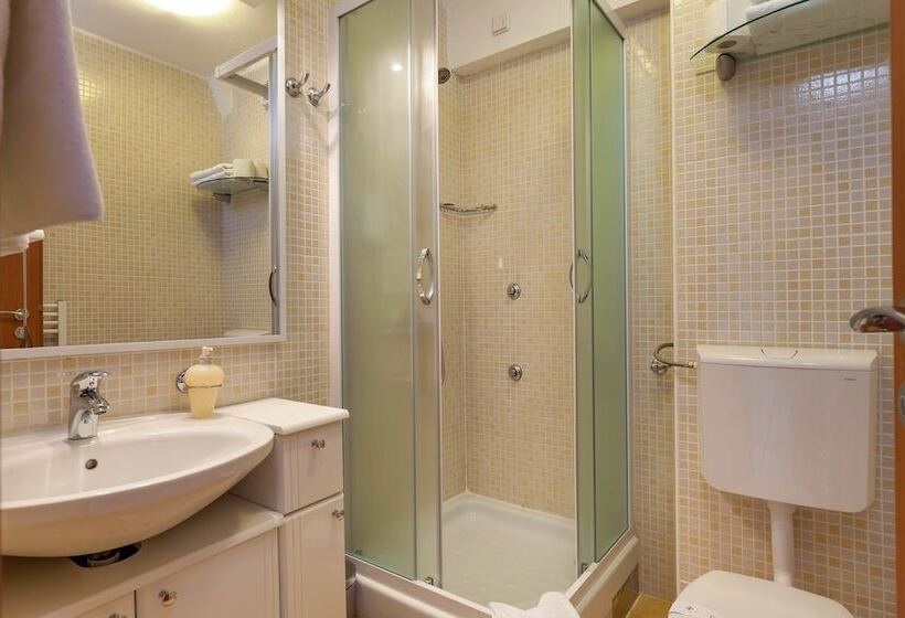 חדר סטנדרט נוף לים, Aparthotel Pharia