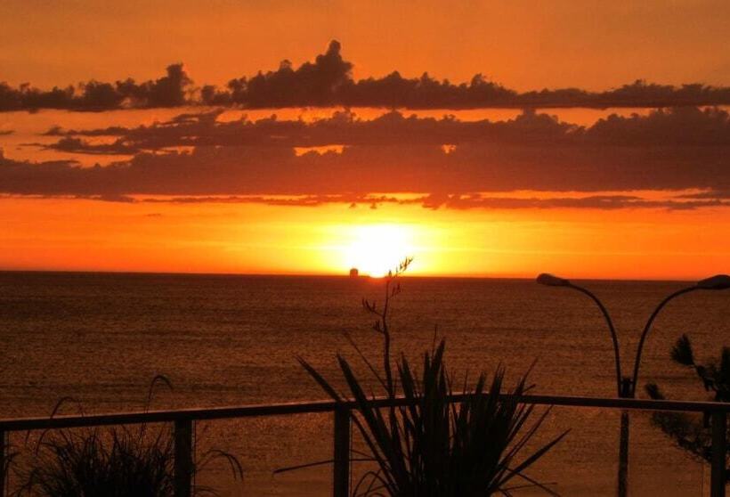 سوئیت اجرایی با چشم‌انداز دریا, Bda Hotel & Spa