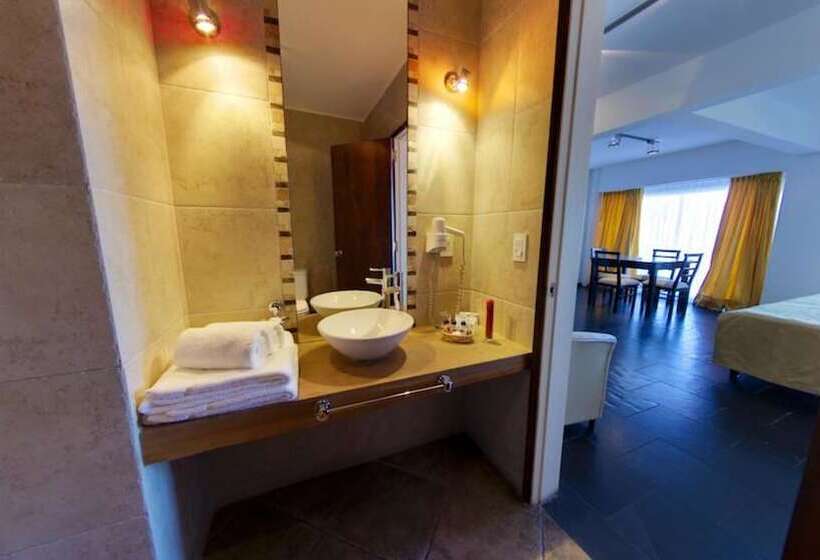 سوئیت اجرایی با چشم‌انداز دریا, Bda Hotel & Spa