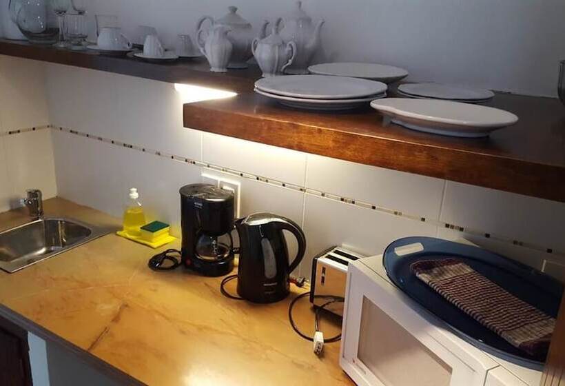 سوئیت اجرایی با چشم‌انداز دریا, Bda Hotel & Spa