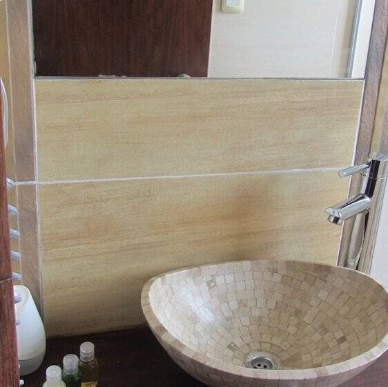 اتاق 4 خوابه, Bda Hotel & Spa