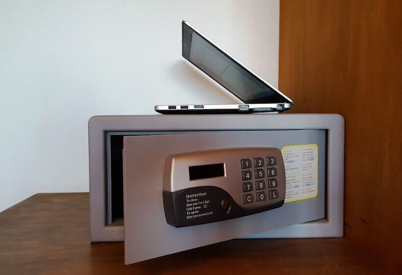 اتاق 4 خوابه, Bda Hotel & Spa