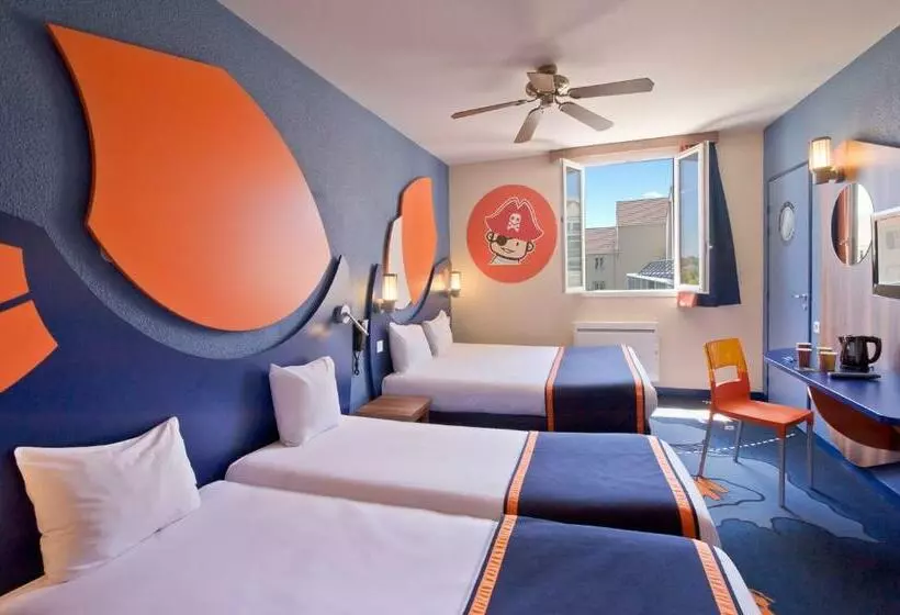 スタンダード４人部屋, Explorers Hotel Marne La Vallée