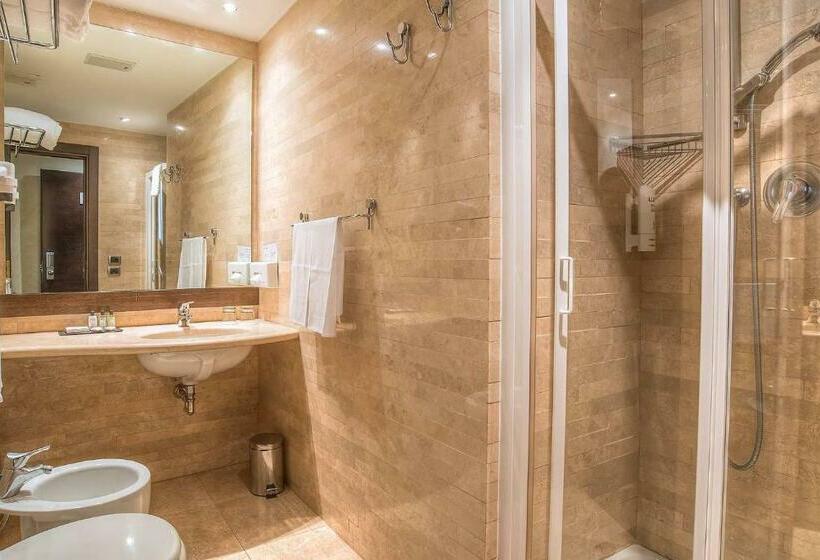 חדר סופריור, Accademia